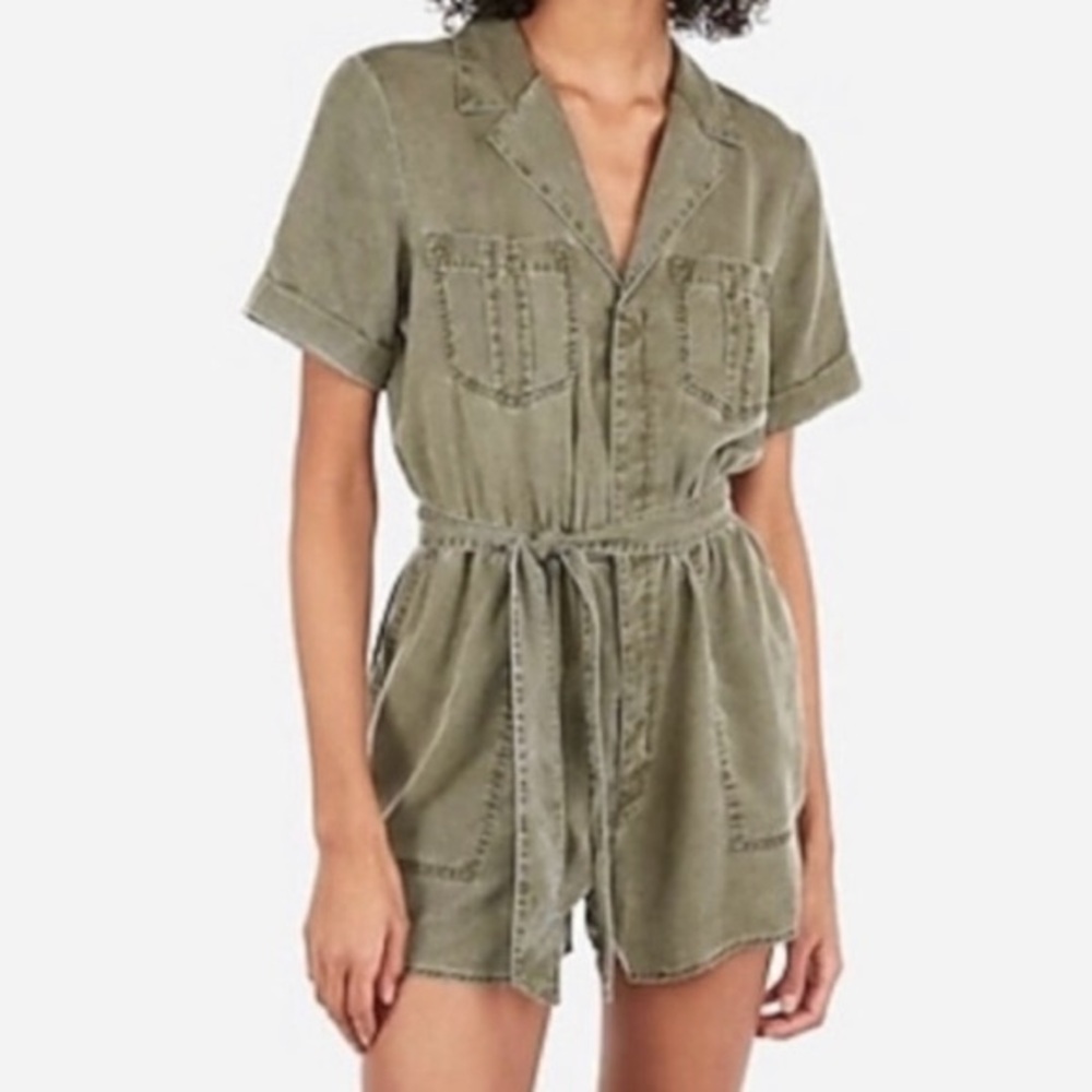 Romper shorts, army green Express